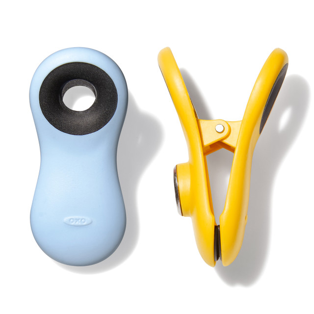 OXO Good Grips Magnetic All-Purpose Clips, Set of 4 Product Detail image