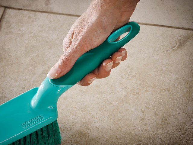 Detail image of Leifheit Surface Cleaning Dust Pan Set