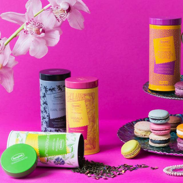 https://www.yuppiechef.com/ronnefeldt.htm?id=29873&name=Ronnefeldt-Tea-Couture-Earl-Grey-Tea-100g in use