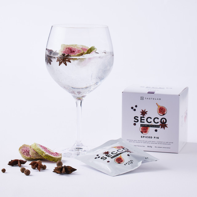 Secco Spiced Fig Drink Infusion, Pack of 8 Product In Use
