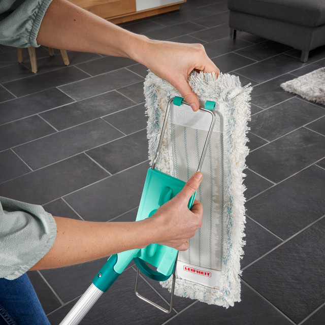 Detail image of Leifheit Profi XL Floor Sweeper With Handle