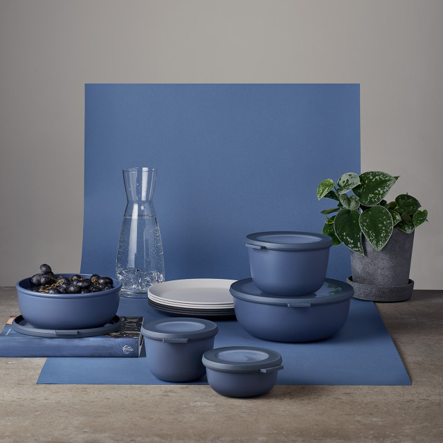 Lifestyle image of Mepal Cirqula Deep Bowl Set, 3-Piece