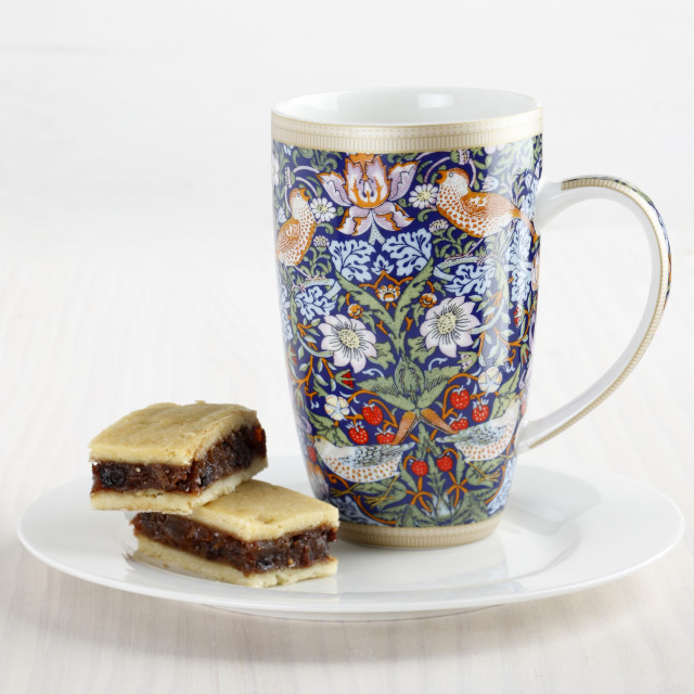 Lifestyle image of Maxwell & Williams William Morris Coupe Mug