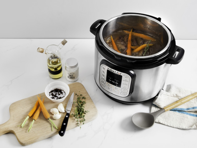 Instant Pot Duo 7-in-1 Smart Cooker