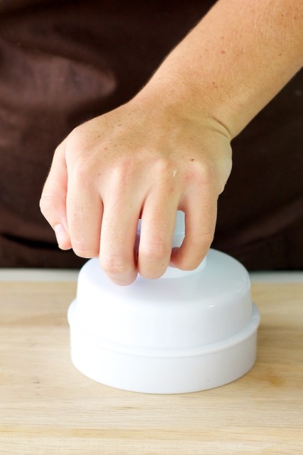 KitchenCraft Burger Maker With 100 Wax Discs