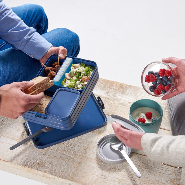 Lifestyle image of Mepal Large Bento Lunch Box