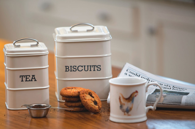 KitchenCraft Living Nostalgia Tea Canister