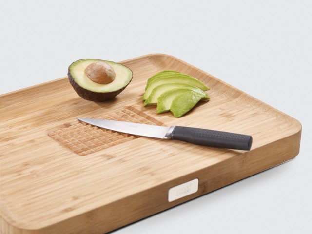 Joseph Joseph Cut & Carve Bamboo Chopping Board