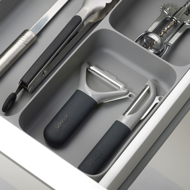 Joseph Joseph DrawerStore Cutlery, Utensil and Gadget Organiser detail of utensils in the organiser