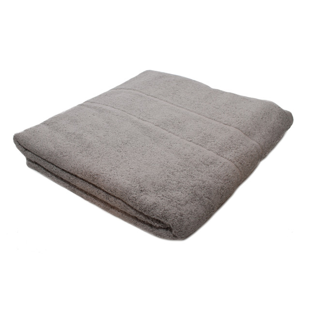 Terry Lustre 525gsm Jumbo Bath Sheet cement product shot