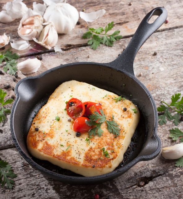 Victoria Seasoned Cast Iron Skillet