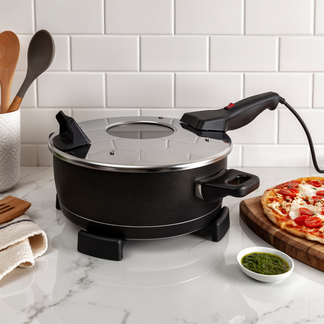 Remoska Energy Saving Portable Cooker Oven with pizza