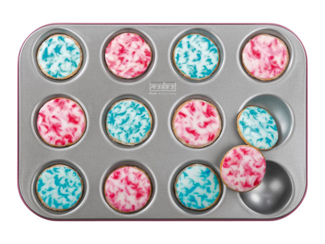 Pack Shot image of Zenker Creative Studio Florentine Biscuit Baking Tray
