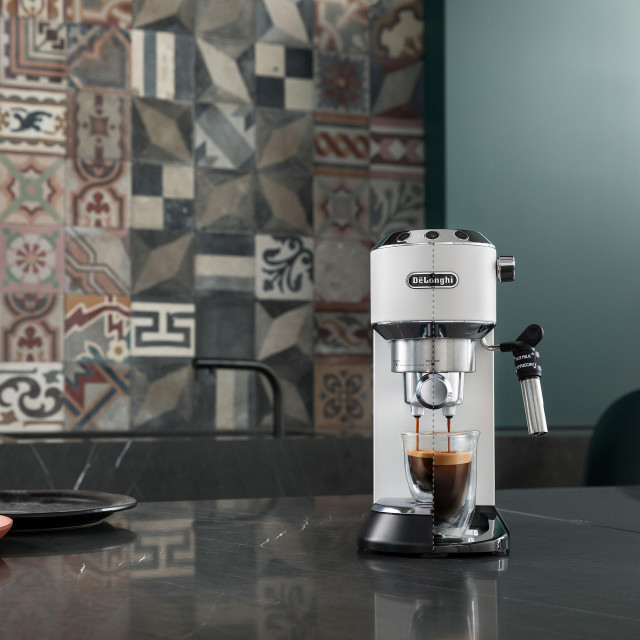 DeLonghi Dedica Pump Manual Espresso Coffee Machine, EC685 - Matte White
