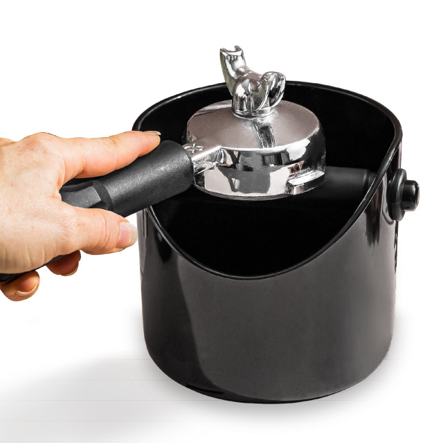 Dreamfarm Grindenstein Coffee Knock Box Large knocking the portafilter