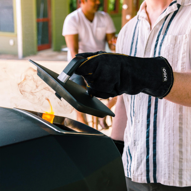 Ooni Pizza Oven Gloves in use
