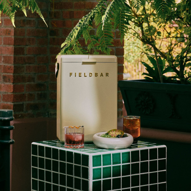 Fieldbar Drinks Cooler Box, 10L - Safari White on table with drinks