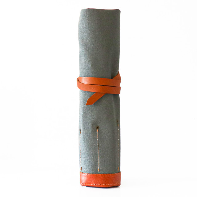 Detail image of Pieter De Jager Canvas & Leather Knife Roll Bag
