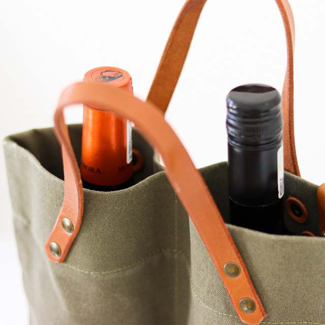 Detail image of Pieter De Jager Double Wine Carrier