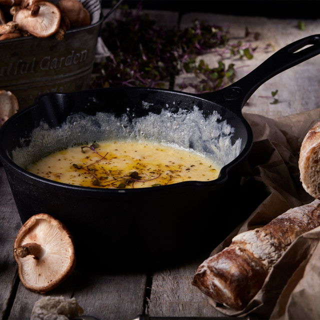 Victoria Enamelled Cast Iron Saucepan - 1.9L with mushroom