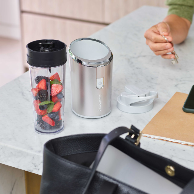 Cuisinart Cuisinart Cordless Compact Blender in use
