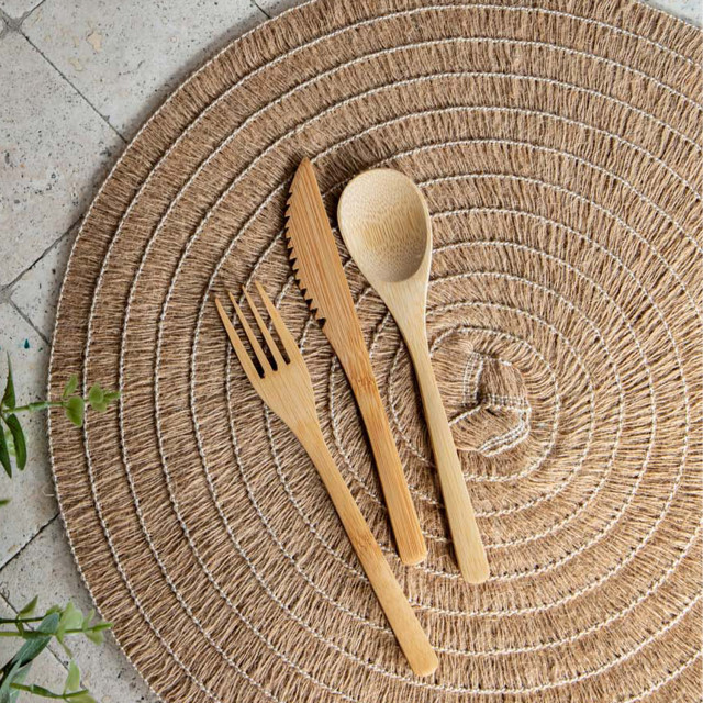 Creative Tops Round Jute Placemats, Set of 4 in use