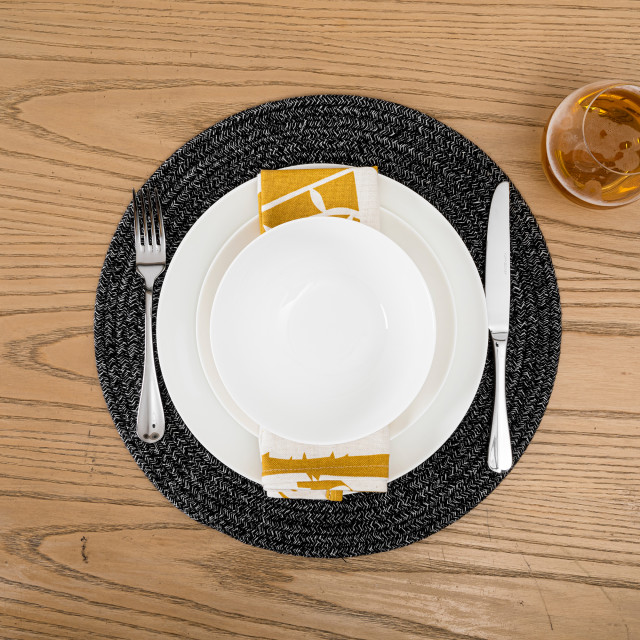 Humble & Mash Round Placemat, Set of 2 - Black in use
