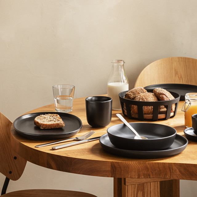 Eva Solo Nordic Kitchen Oval Plates, Set of 4 in use