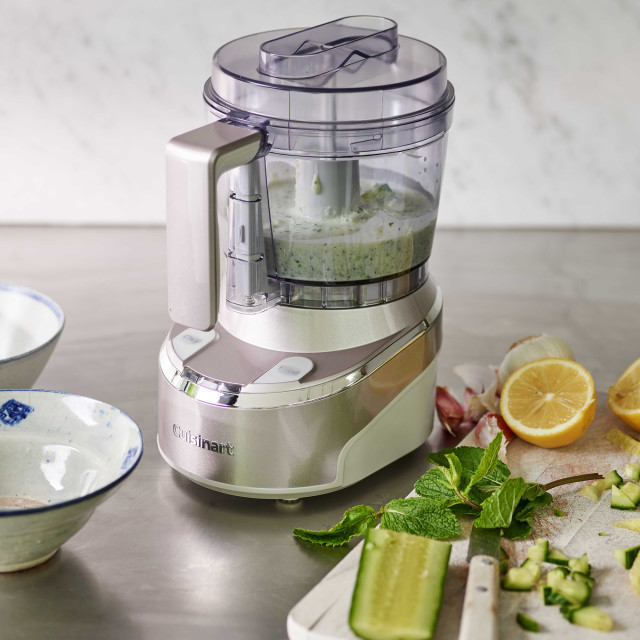 Cuisinart Cuisinart Cordless Mini Chopper in use
