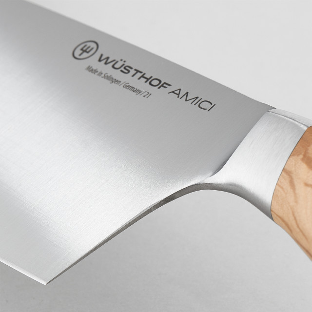 Wusthof AMICI Santoku Knife, 17cm detail shot