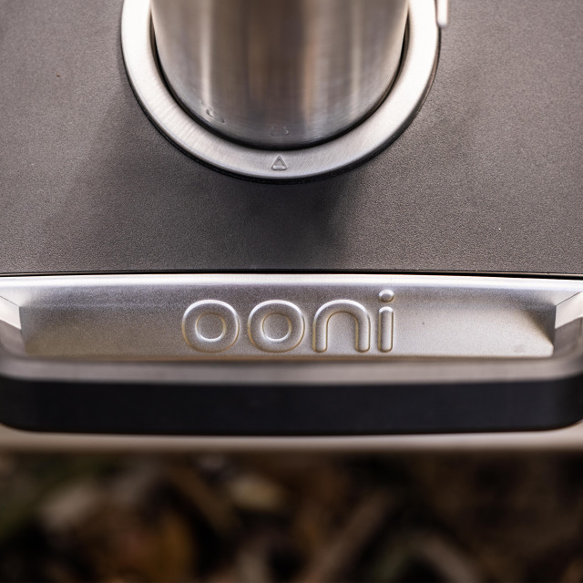 Ooni Ooni Karu Wood & Charcoal Fired Pizza Oven, 40cm detail shot