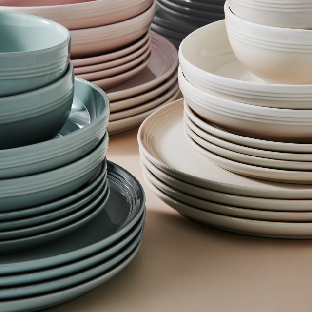 Le Creuset Coupe Collection Side Plate, 22cm - Sea Salt in use