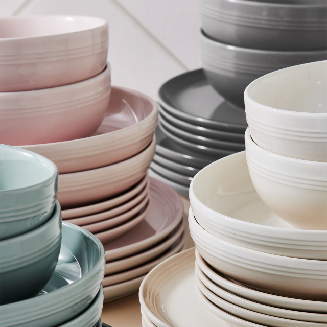 Le Creuset Coupe Collection Pasta Bowl, 960ml - Flint in use