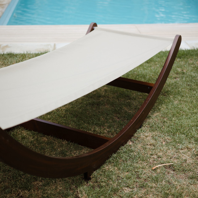 RAW Hammock Lounger - Beige in use