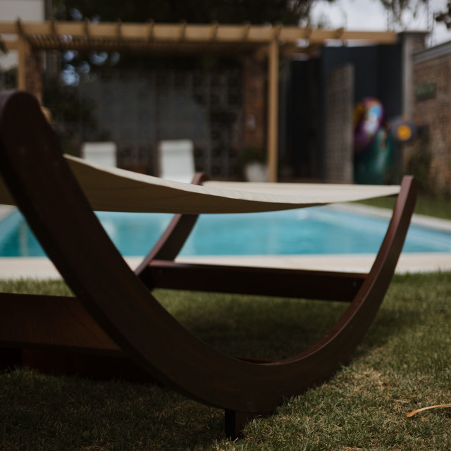 RAW Hammock Lounger - Beige in use