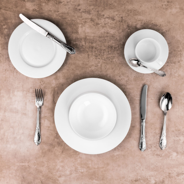 Jan White 12 Piece Dinner Set in use