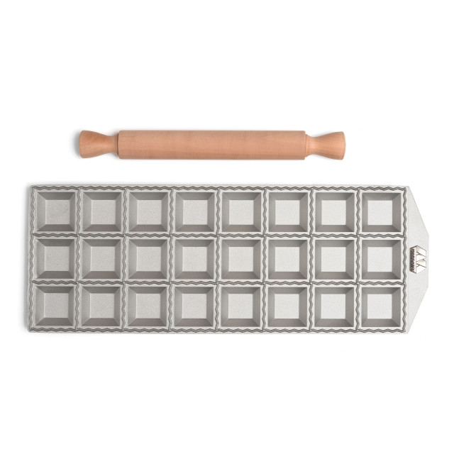 Marcato Classic Square Ravioli Mould with Rolling Pin, 24 Piece top view