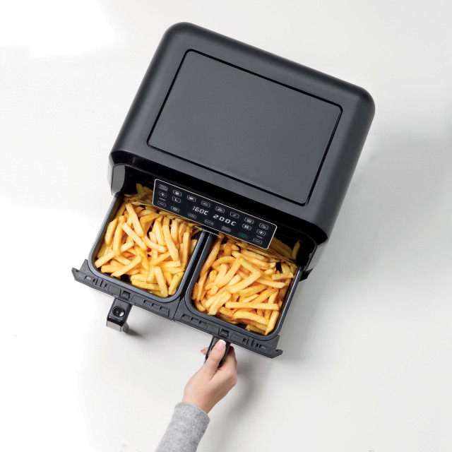 Kenwood HFM75 Dual 8L Air Fryer 3.4kg - Black/Stainless Steel in use