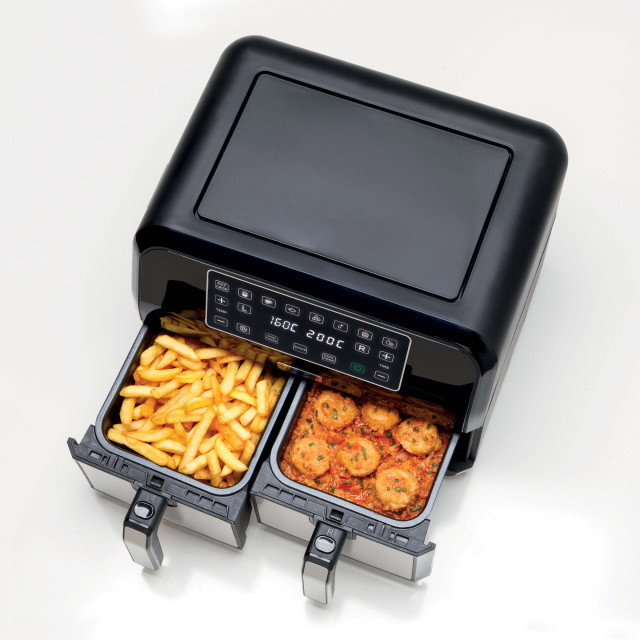Kenwood HFM75 Dual 8L Air Fryer 3.4kg - Black/Stainless Steel in use
