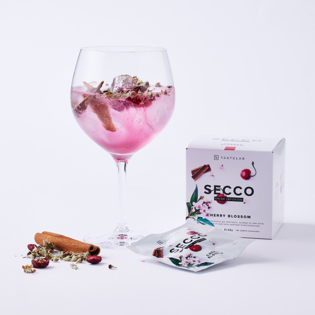Secco Cherry Blossom Drink Infusion, Pack of 8 Product In Use