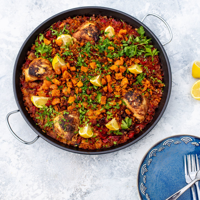 KitchenCraft World of Flavours Mediterranean Paella Pan - 46cm lifestyle