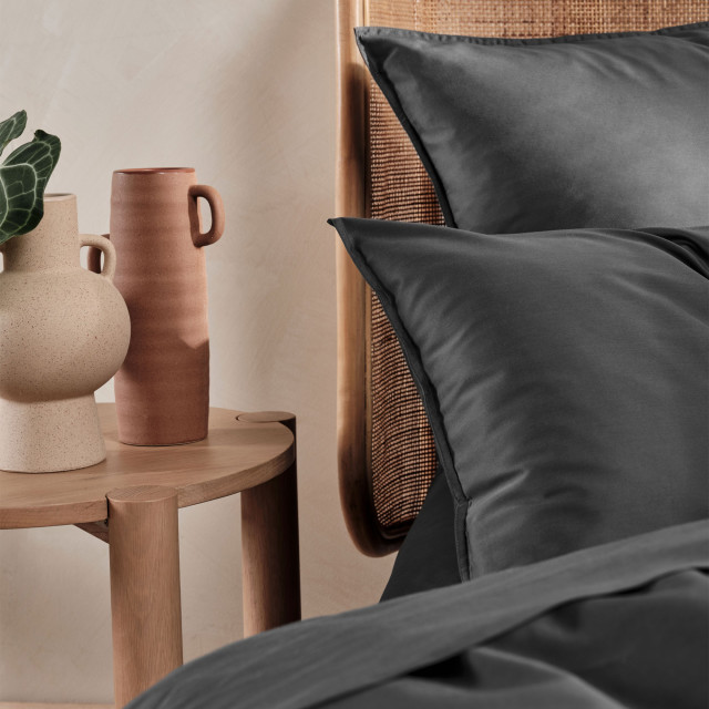 Linen House Elka Bamboo 500 Thread Count Oxford Duvet Cover in Charcoal - Double Product Detail Image