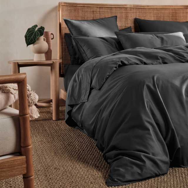 Linen House Elka Bamboo 500 Thread Count Oxford Duvet Cover in Charcoal - Double Product In Use