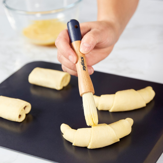 Zyliss Pastry Brush Product In Use