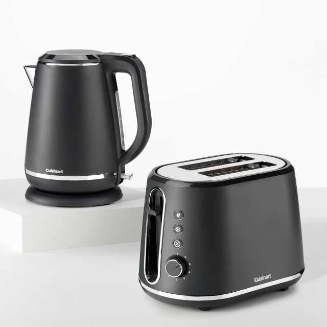Cuisinart 3000W Kettle - Charcoal Grey Product In Use