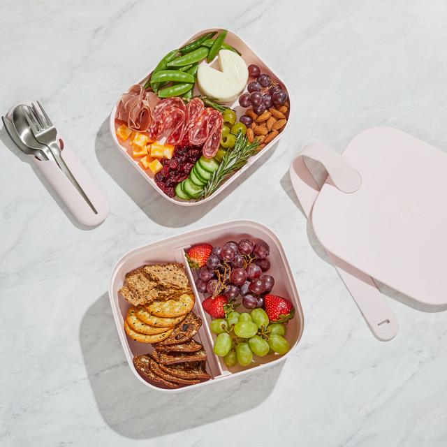 W&P The Porter Lunch Box - Blush in use