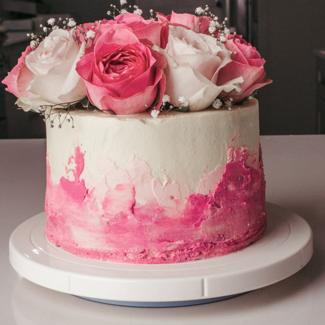 Patisse Cake Turntable, 27cm Product In Use