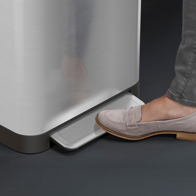 Joseph Joseph Titan Trash Compactor Rubbish Bin - 30L Product Detail Image