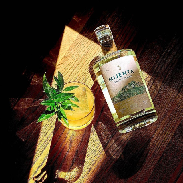 Mijenta Tequila Blanco 100% Agave Lifestyle Image 
