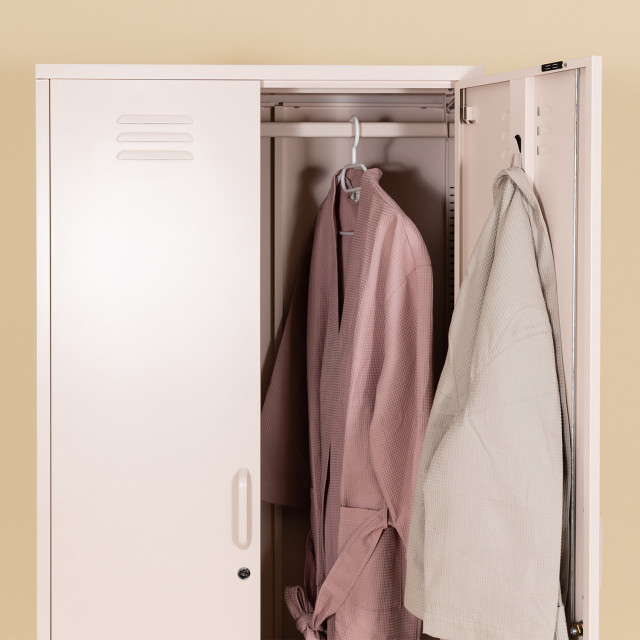 Popstrukt Sugar Cube Double Locker - Blush detail with gowns